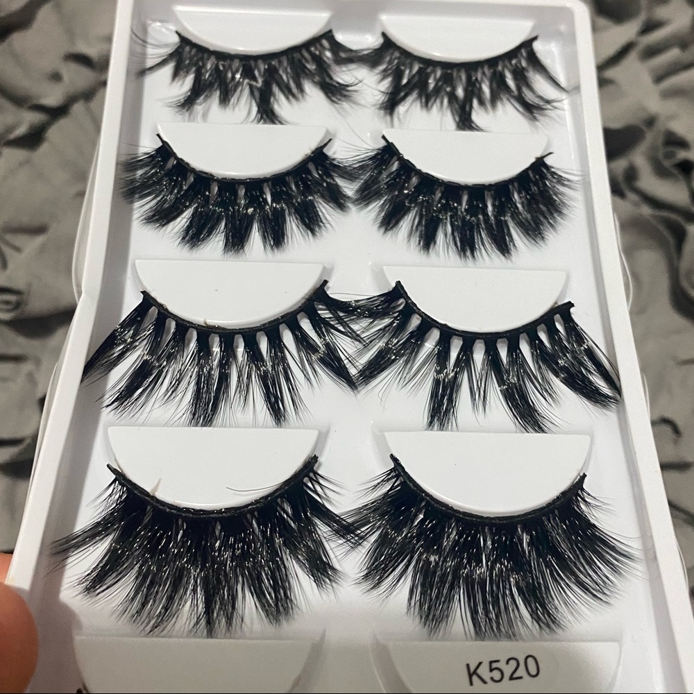 Wispy False Lashes Set - Picture 5 of 8